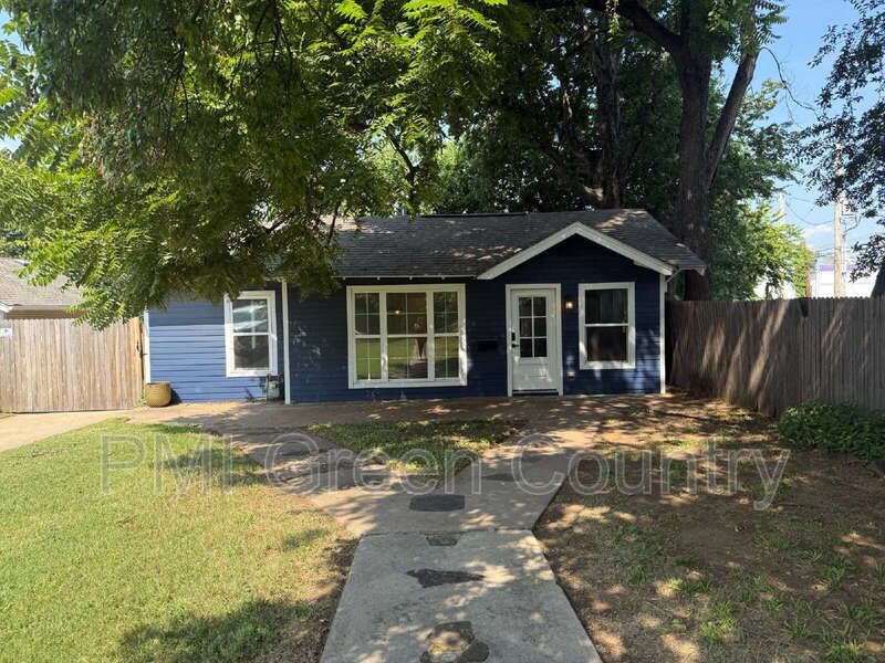 Tulsa House: 1520 South Columbia Place