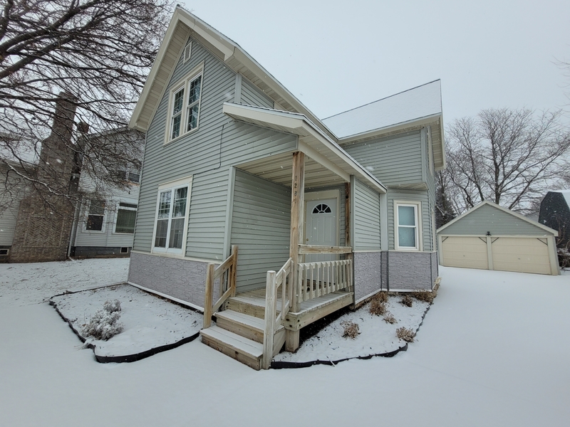 Green Bay House: 1281 South Monroe Avenue