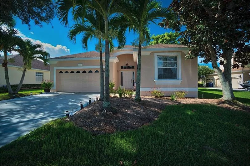 Bradenton House: 6614 64th Terrace East