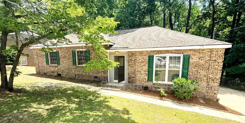 Fayetteville House: 739 Ashbrook