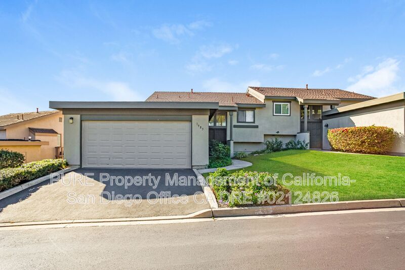 Oceanside House: 1985 Seawind Way