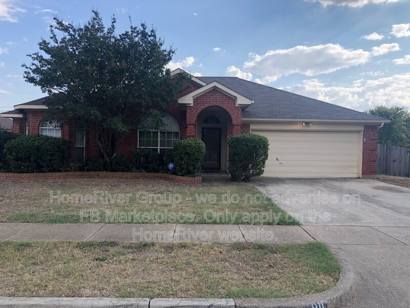 Cedar Hill House: 811 Miles Ln