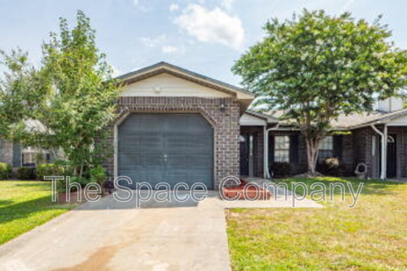 Ladson House: 404 Erskine Street