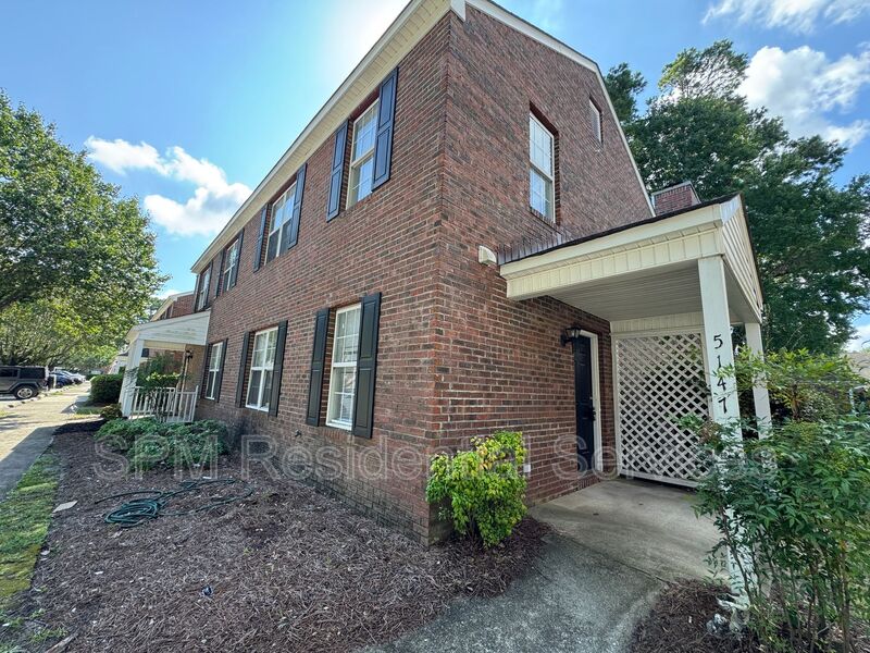 Wilmington Townhome: 5147 Lampost Cir