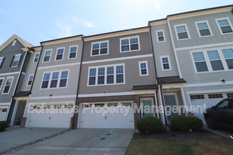 Apex Townhome: 1405 Regents Ln