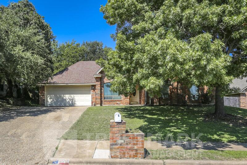 Harker Heights House: 800 Silver Creek