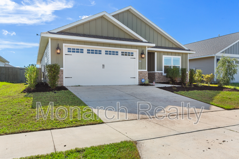 Gainesville House: 1689 SW 71st CIR