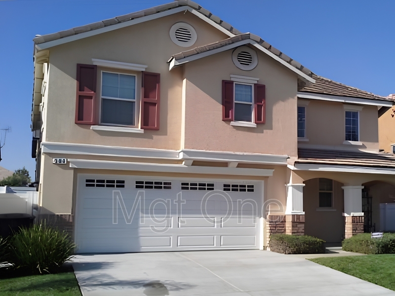 Perris House: 564 Botan St.