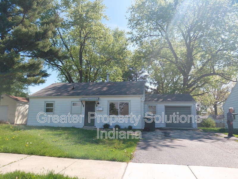 Valparaiso House: 506 Parkside Avenue