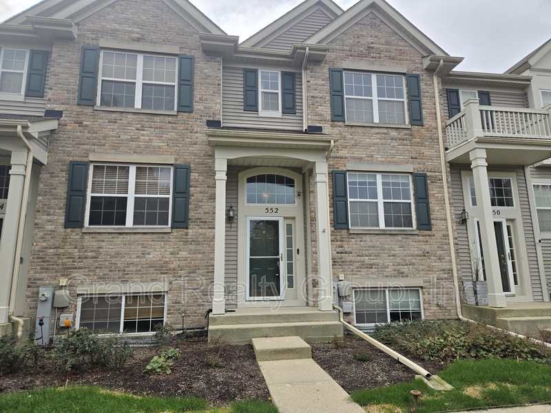 Volo House: 552 Richard Brown Blvd