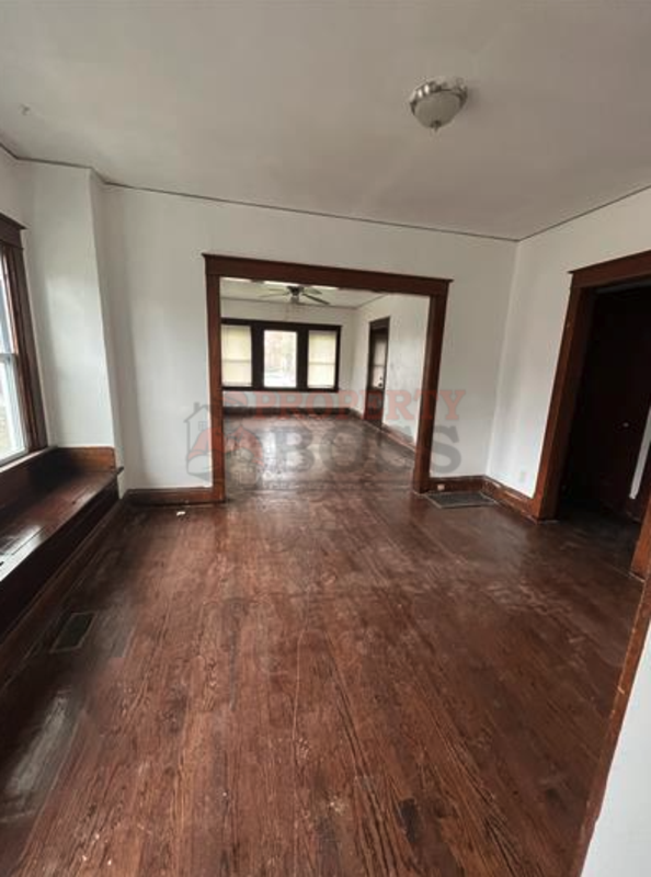 Gary House: 4457 Madison Street