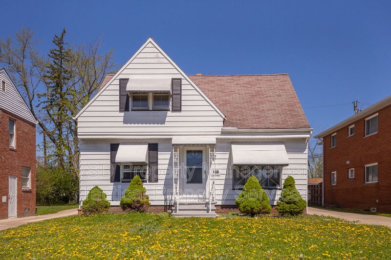 Maple Hts House: 20115 Libby Rd