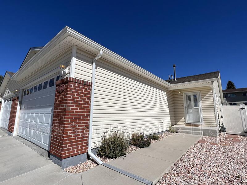 Cheyenne Townhome: 6003 Crow Road - 1