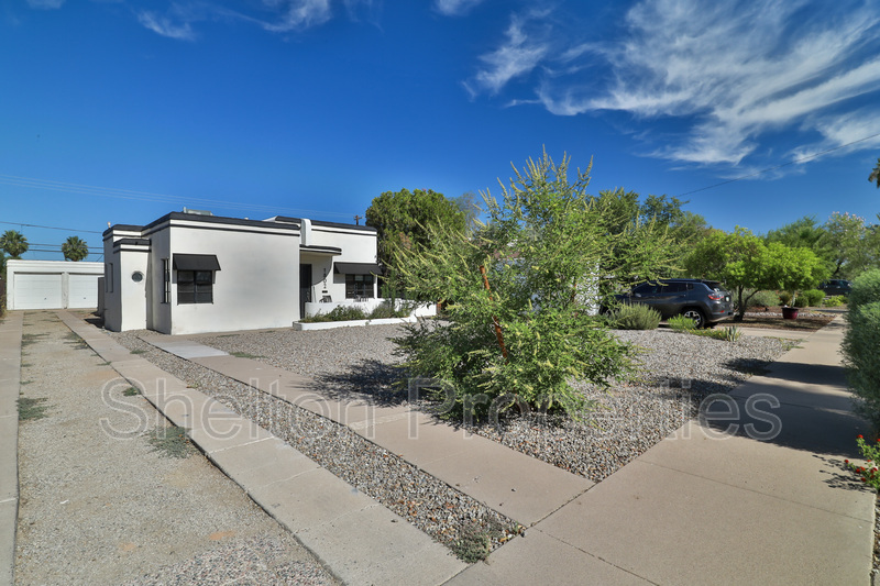 Phoenix House: 1802 N Laurel Ave