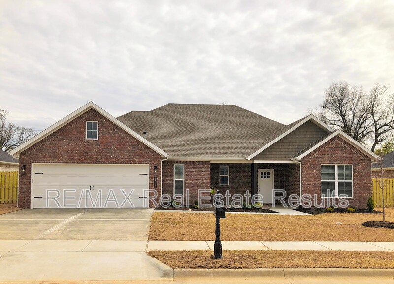 Pea Ridge Condo: 1713 Tracey Rd