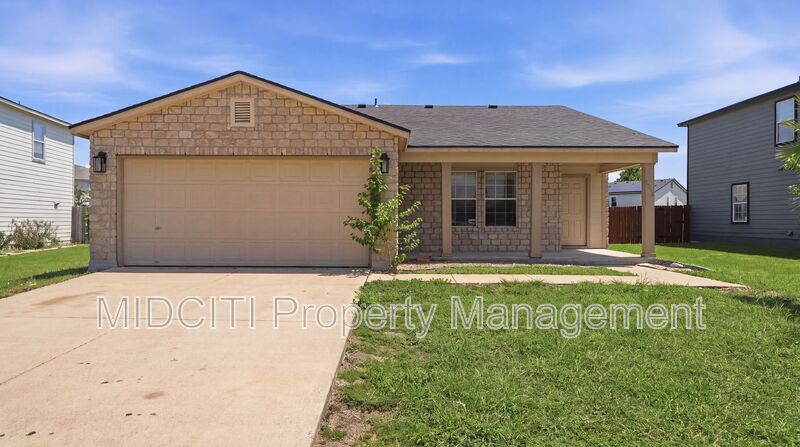 New Braunfels House: 3248 Northwest Blvd