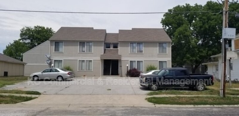 Smithville Condo: 208 W. Meadow Street