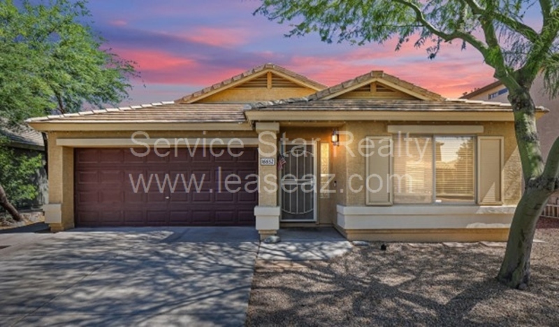Goodyear House: 16652 W Latham St