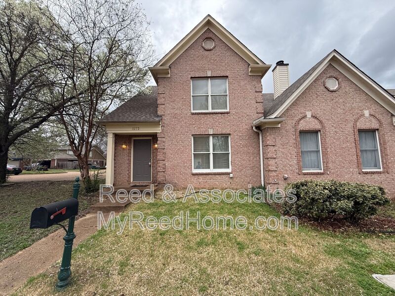 Collierville House: 1173 Clear Creek Road