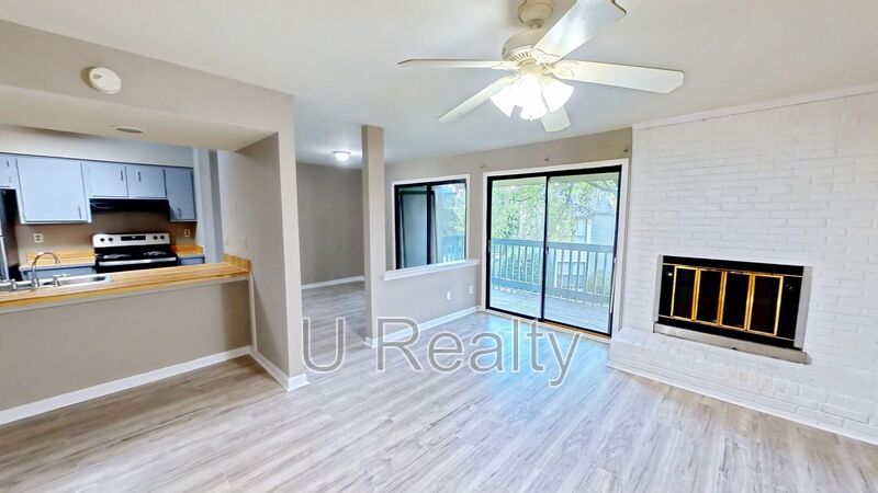 Charlotte House: 11139 Harrowfield Rd