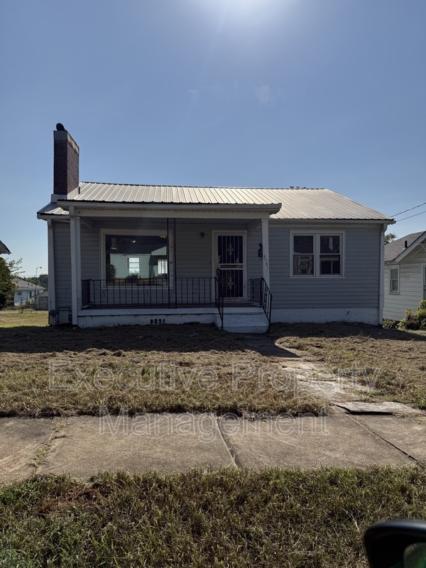 Birmingham House: 5121 Court M