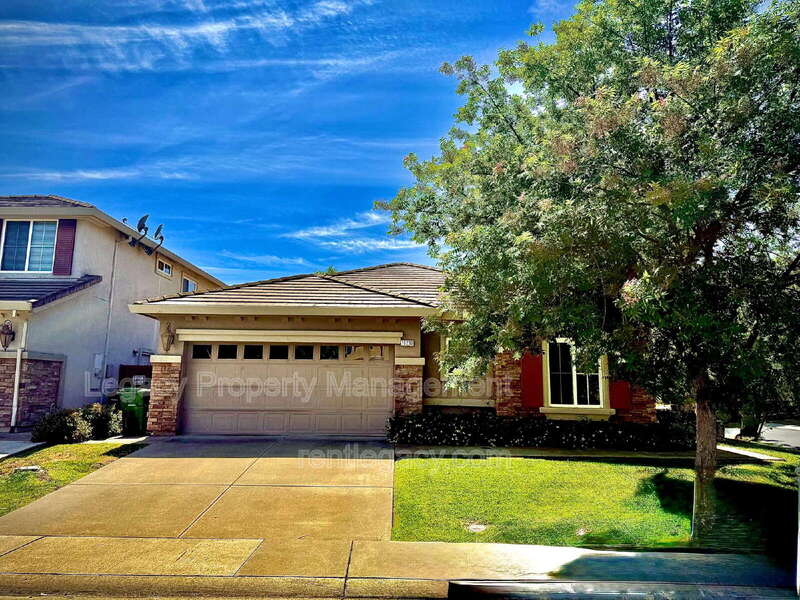 Elk Grove House: 10230 Canadeo Cir