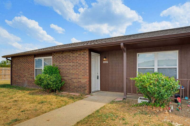 Rogers Condo: 1247 W Sunset Dr