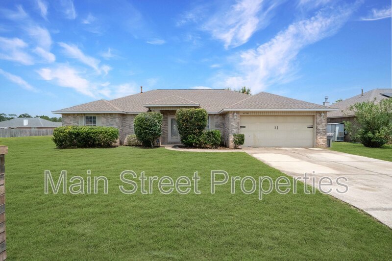 Pensacola House: 630 Downhaul Drive