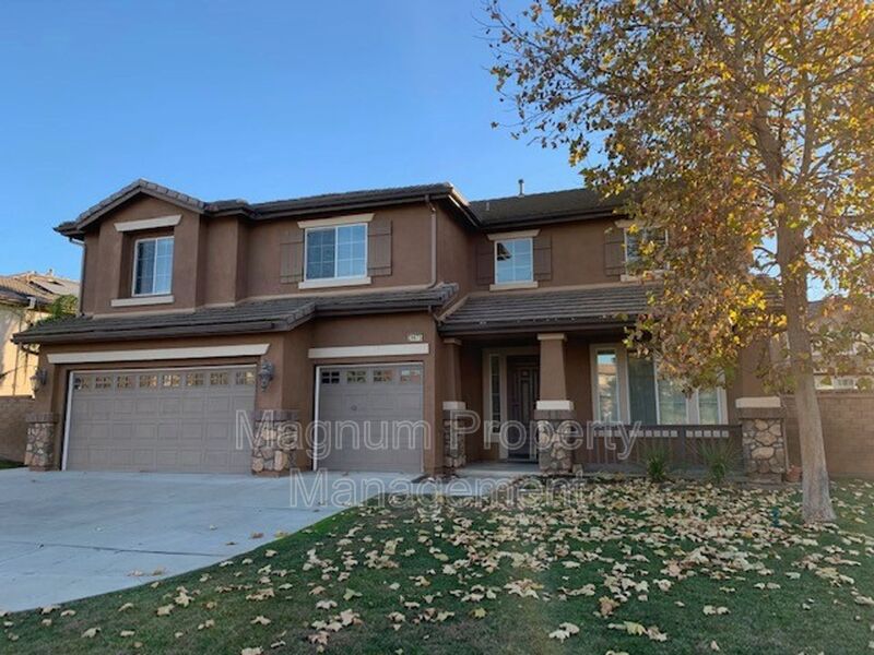 Murrieta House: 29675 Ski Ranch St