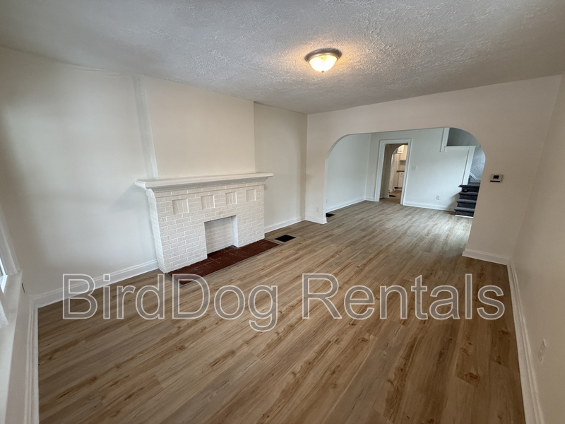 Columbus Condo: 1295-1297 Lockbourne Road - 1295