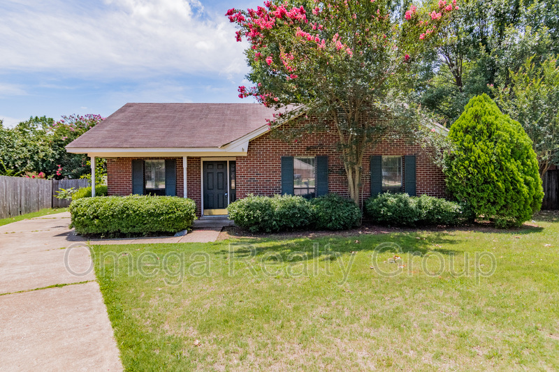 Montgomery House: 7137 Stamford Ct