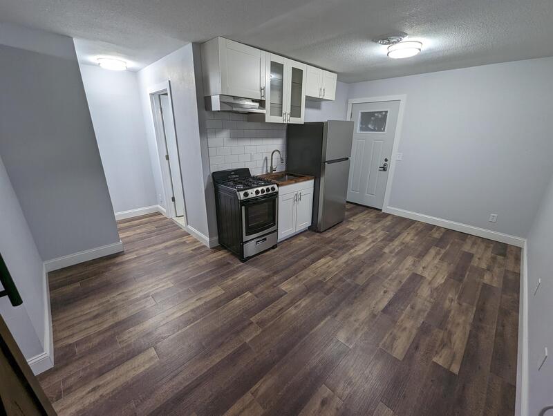 Pella Condo: 205 Oskaloosa Street - 110