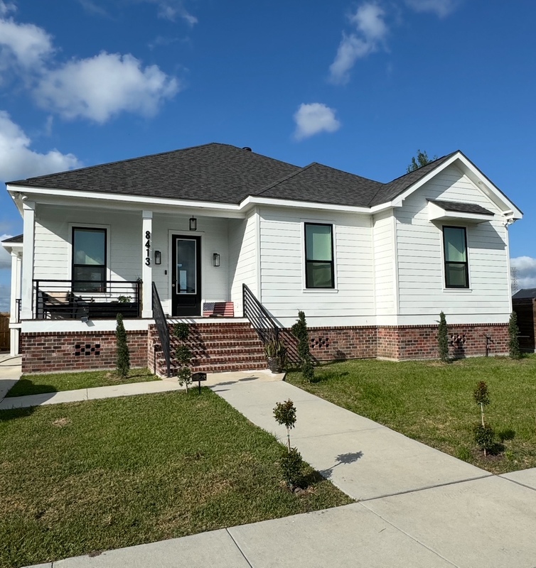 Chalmette House: 8413 Benjamin Street
