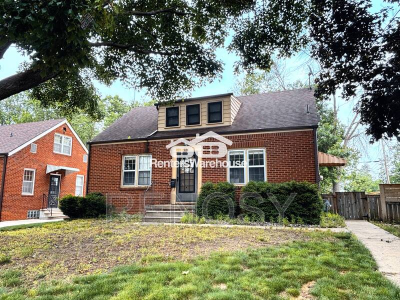 Des Moines House: 1601 56th St