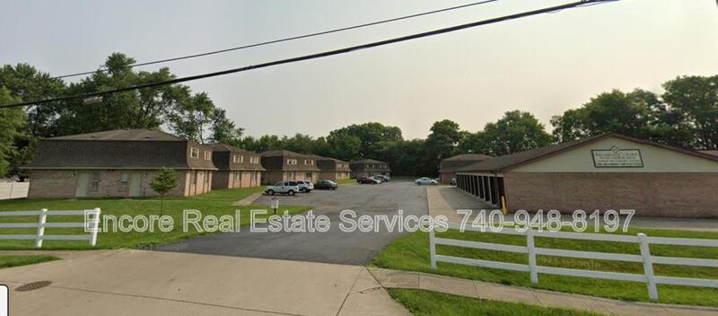 Hebron Townhome: 157 S High St