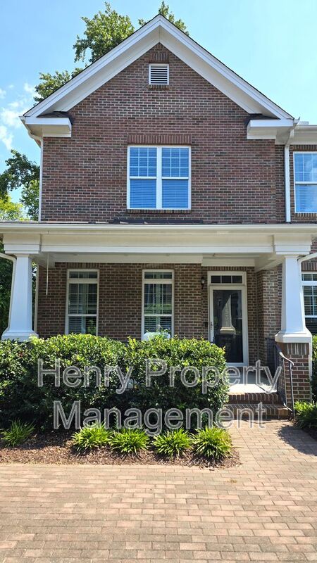 Raleigh House: 1531 Yarborough Park Drive
