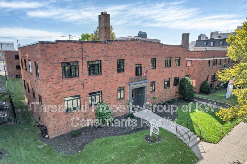 Columbus Condo: 441 East Town Street