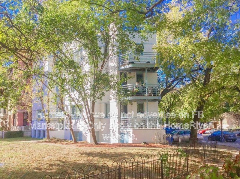 Washington Condo: 1926 16th St NW