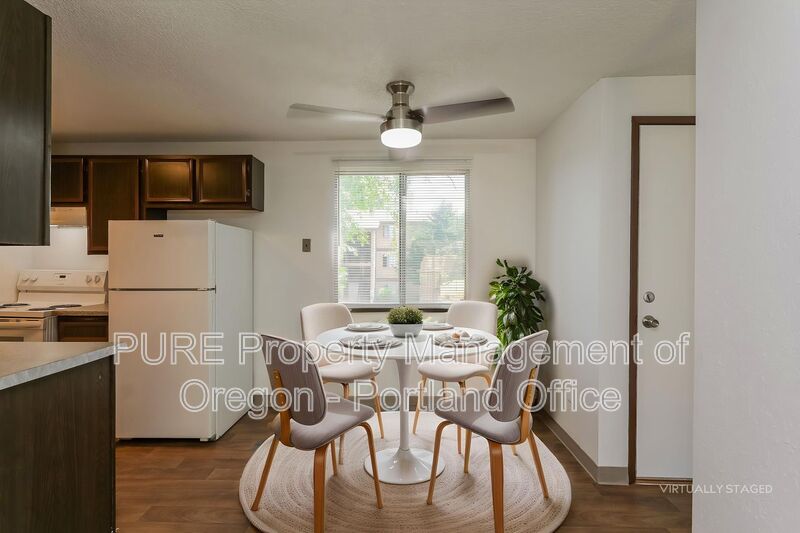 Portland Apartment: 14124-14212 NE Sandy Blvd