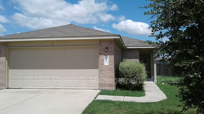 Hutto House: 129 Luna Vista Dr