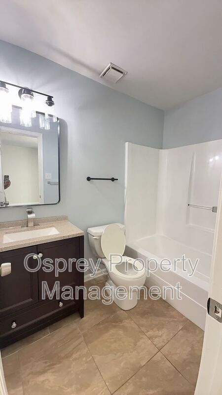 3-Bedroom Virginia Beach Home with Fenced Yard & Spacious Livin - Photo 8