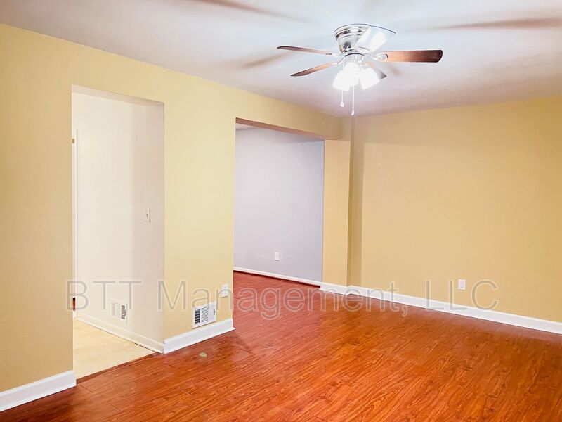 Silver Spring Condo: 8717 Plymouth Street