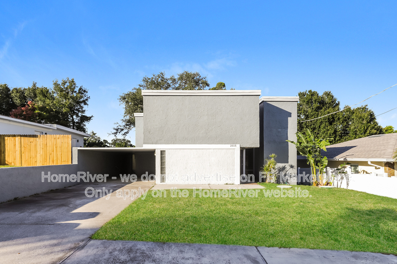 Tampa House: 2115 W Ivy St