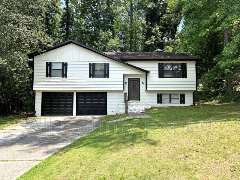 Lithonia House: 5798 Hilton Ridge Rd