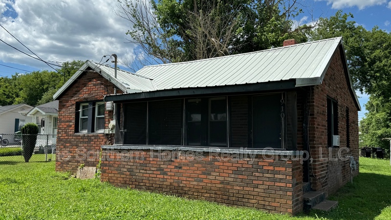 Sweetwater House: 910 Morris Street