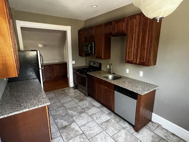 Rochester Condo: 213 Oxford St