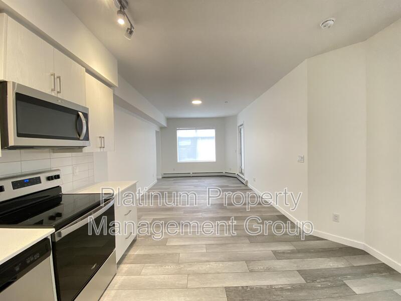 Calgary House: 3218