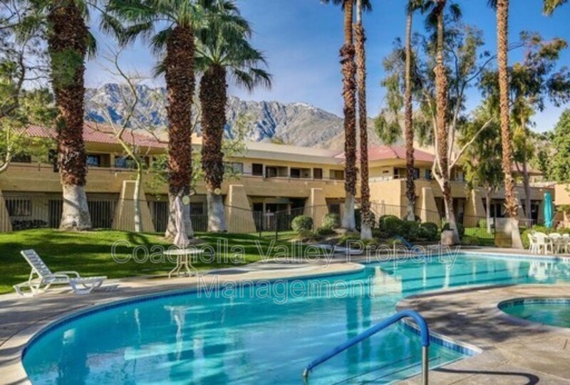 Palm Springs Condo: 675 N Los Felices Circle West