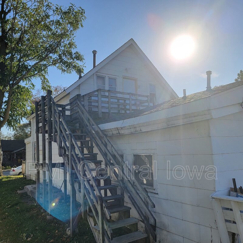 Des Moines Condo: 2220 E Walnut St