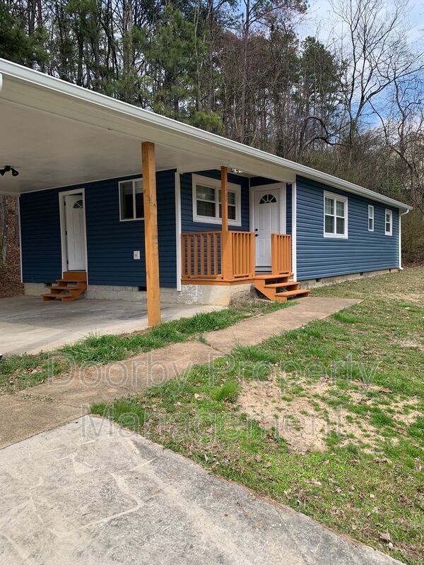 Chattanooga House: 1635 Dogwood Dr.